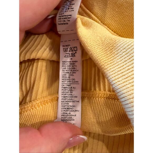 Athleta yellow tank- size M - Picture 5 of 6